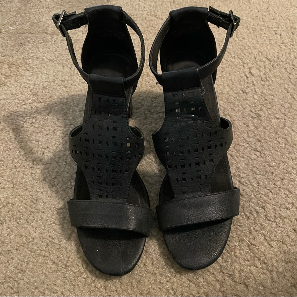 Black Sandals Heels A2 by Aerosoles Size 6